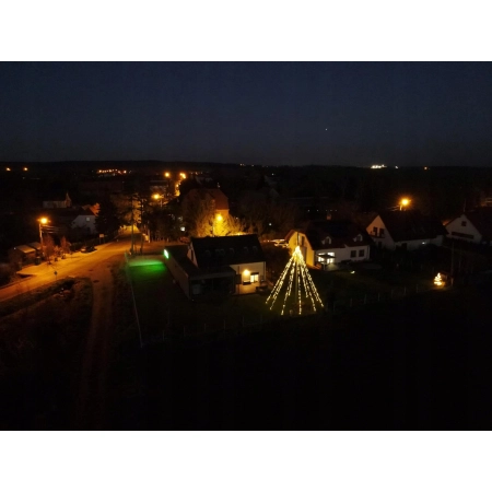 ANSLUT ŁAŃCUCH ŚWIETLNY LED NA MASZT 10 M